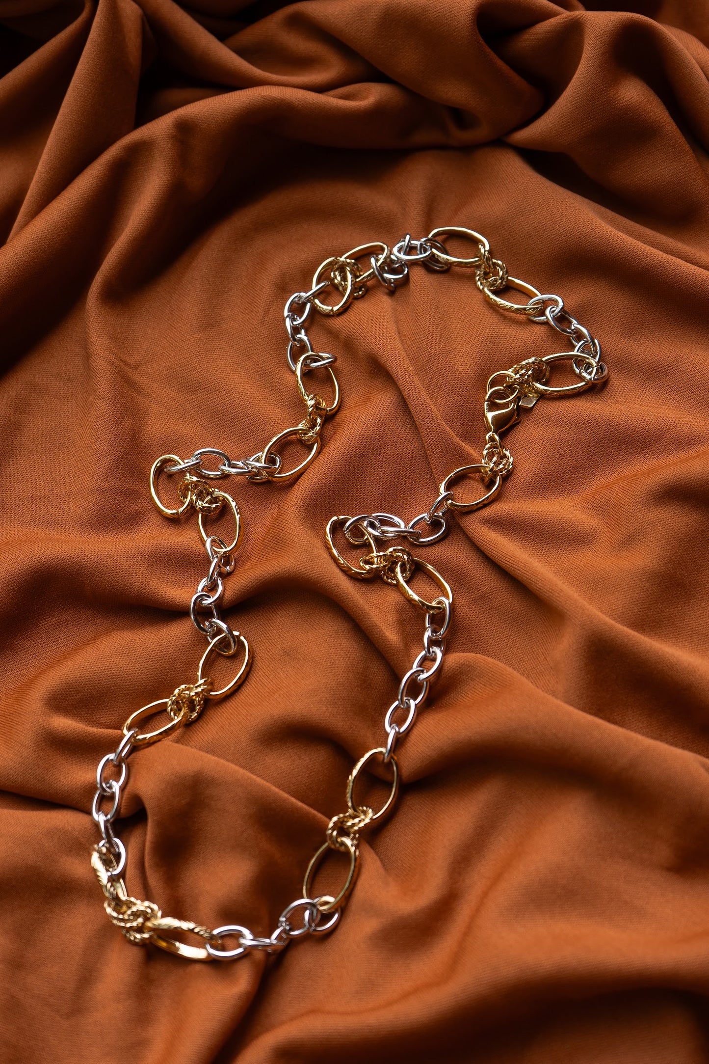 CADENA TEXTUOVAL CON RODIO